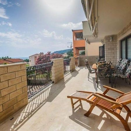 Guest House Lazeta Duće Εξωτερικό φωτογραφία