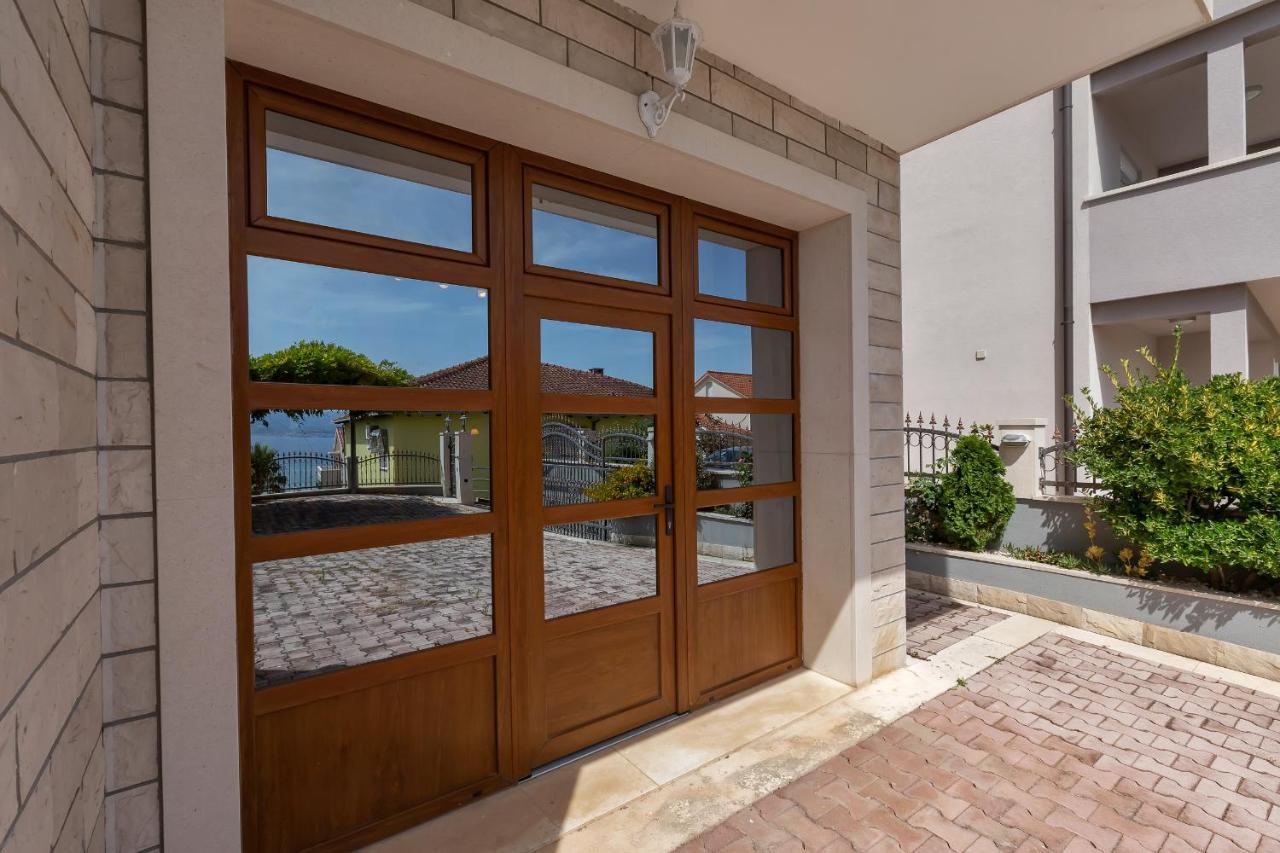 Guest House Lazeta Duće Εξωτερικό φωτογραφία